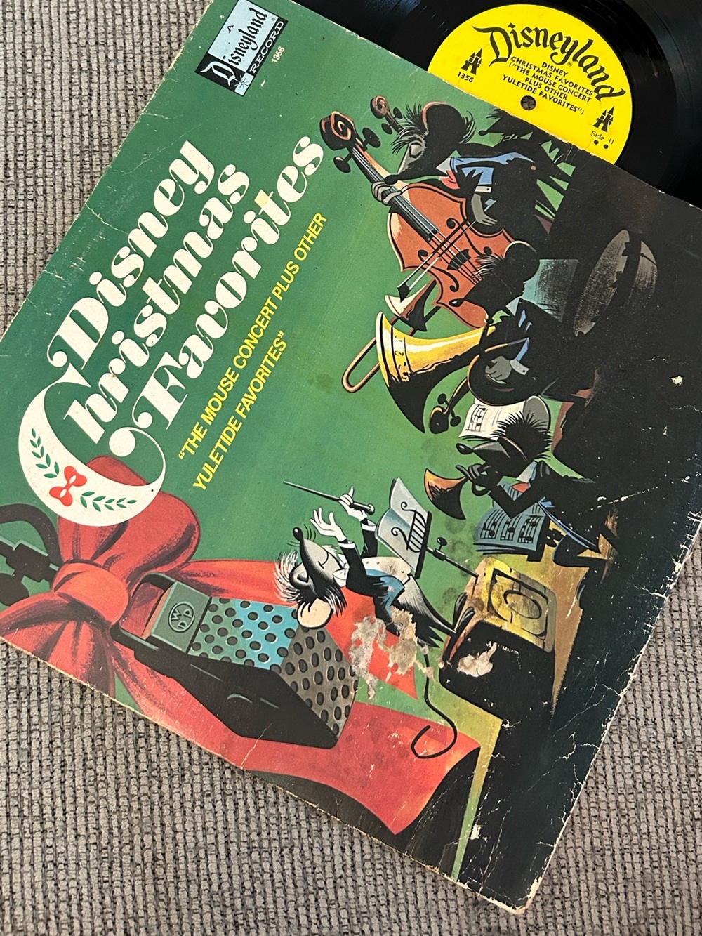 Vintage Disney Christmas Favorites The Mouse Concert Illustrated Record Cover